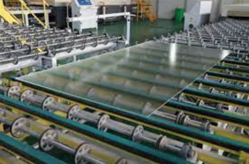 Modulo de painel solar fotovoltaico flutuante ultraclaro temperado Vidro com alta eficiência de conversão Baixo ferro Alta intensidade