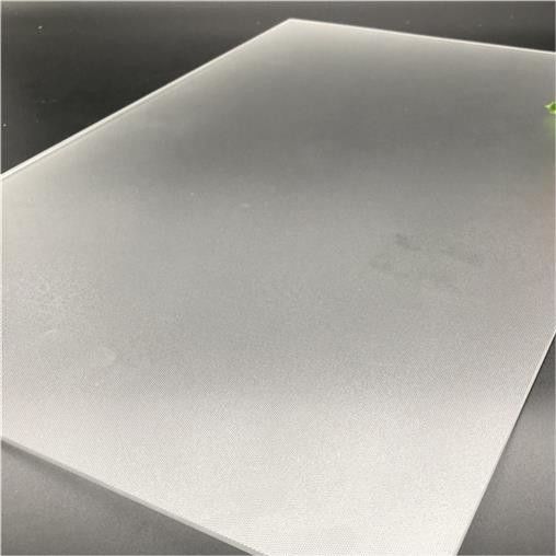 China Fábrica Venda Quente Extra-Claro / Baixo Ferro Vidro Solar 3,2 mm-4,3 mm