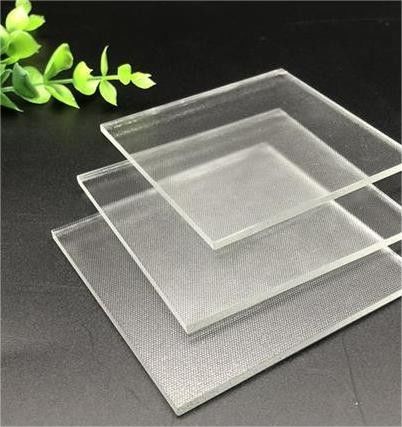China Fábrica Venda Quente Extra-Claro / Baixo Ferro Vidro Solar 3,2 mm-4,3 mm