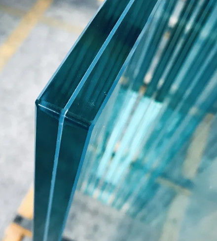 Tamanho Jumbo Tamanho superior 6,38 mm 8,38 mm 10,38 mm 12,38 mm Espessura Alta qualidade extra transparente vidro laminado de segurança com preço baixo por atacado